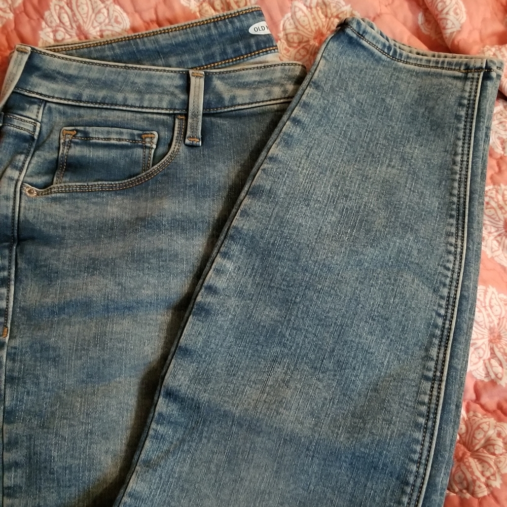 Old Navy Rockstar Super Skinny High Rise jeans